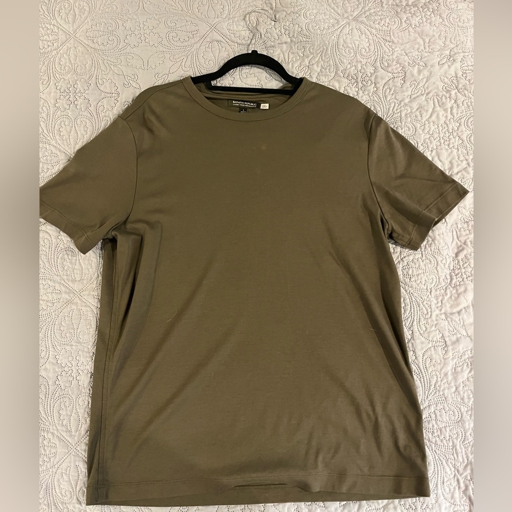 Banana Republic Men's Khaki Short Sleeve Tee